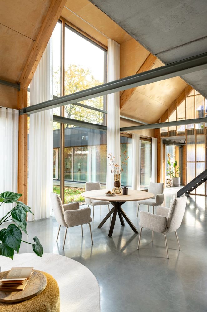 Bovina, eetkamerbankje 210 cm - stof Luton - frame steelbrown - Creme