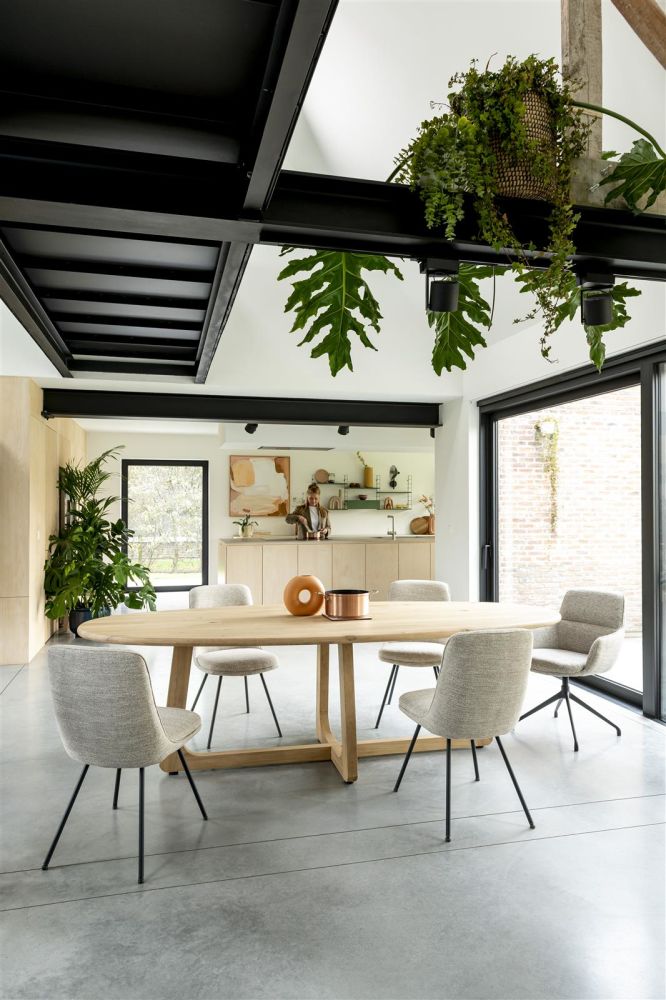 Almora, eetkamertafel 270 x 120 cm - Natural sand Almora, eetkamertafel 270 x 120 cm - Natural sand