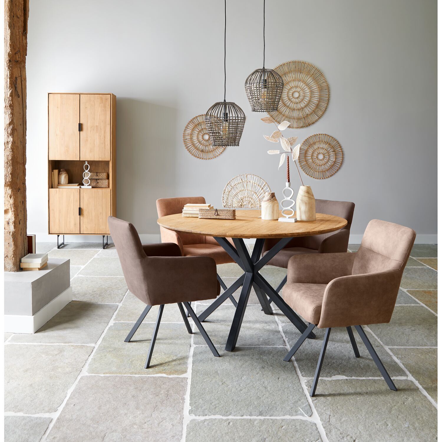 Eettafel Aska teak 130 cm rond naturel brushed