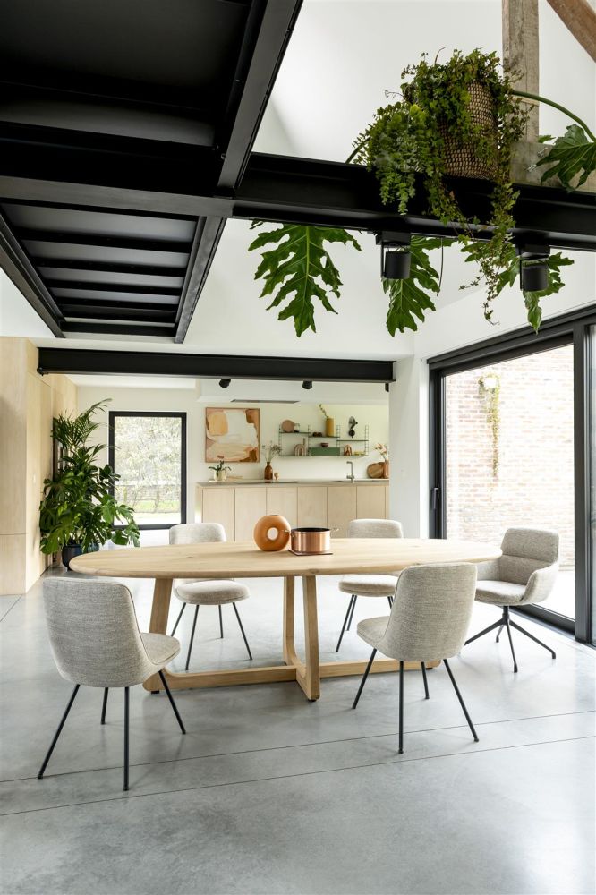 Almora, eetkamertafel 270 x 120 cm - Natural sand Almora, eetkamertafel 270 x 120 cm - Natural sand